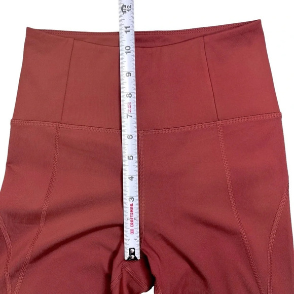 Girlfriend Collective Compression High Rise Cropped Legging in Terracotta Size S - Picture 7 of 10